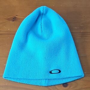 Oakley Fine Knit Beanie (BRIGHT BLUE COLOR)